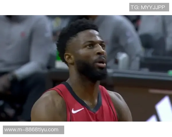 托马斯布莱恩特绝杀被帽怒推摄像头引发热议