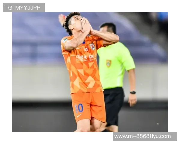 谢文能表现不佳引发热议本场比赛24次失误丢球权传球失误频繁