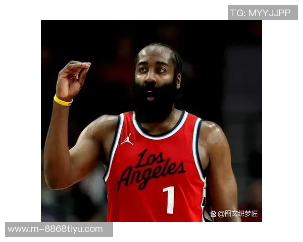 哈登半场表现抢眼却难阻球队落后正负值惨淡显示困境