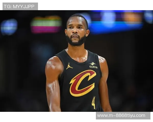 小莫布里与阿伦联手发力半场贡献21分6篮板助力球队争胜