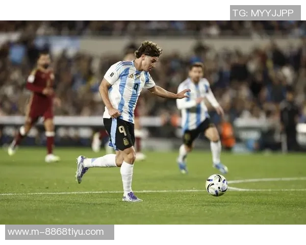 德拉富恩特强调梅西在阿根廷的重要性期待参加欧美杯赛事