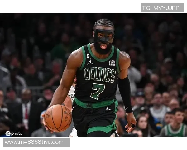 莱奥本场表现平平2次射门未能命中失良机频频遭遇对抗挑战 莱奥本场表现平平2次射门未能命中失良机频频遭遇对抗挑战